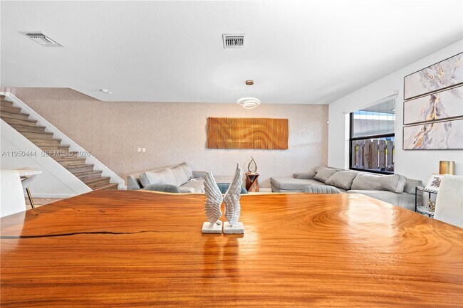 Building Photo - 25557 SW 109th Ave