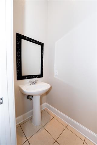 Building Photo - 675 Senda