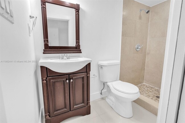 Building Photo - 6402 SW 93rd Pl