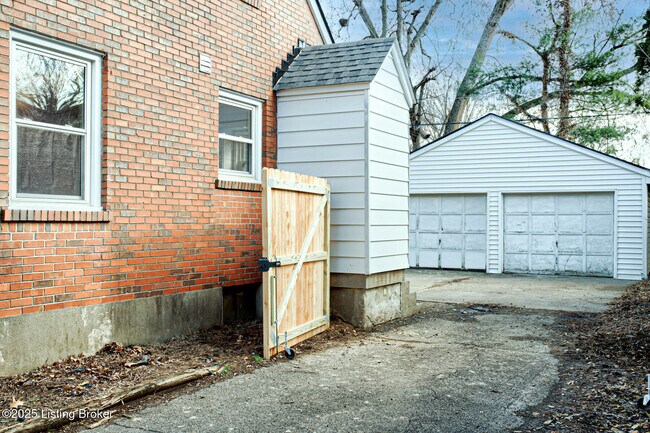 Building Photo - 3630 Windward Way