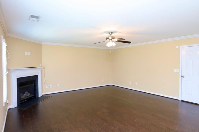 Building Photo - 1761 Nicholas Dr