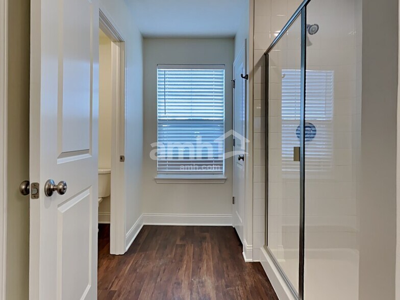 Building Photo - 8100 Rapala Ln