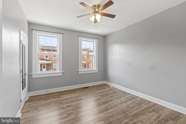 Building Photo - 625 Savage St