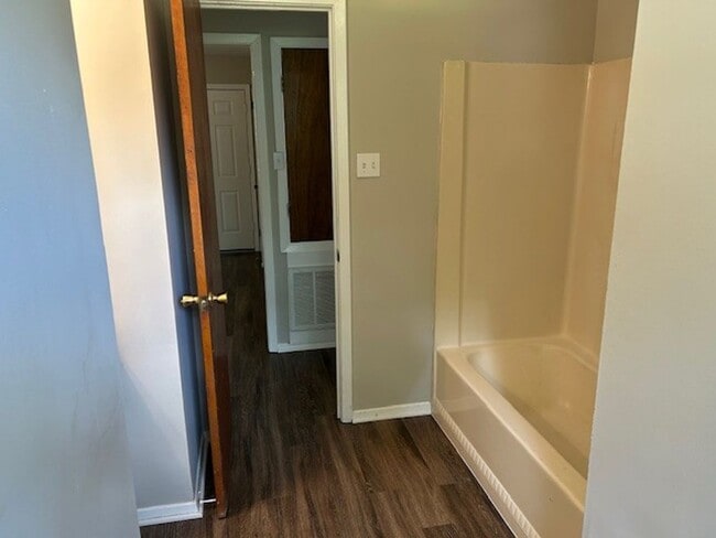 Building Photo - 101 Normandy Ave