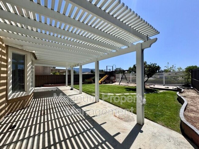 Building Photo - 33021 Adelante St