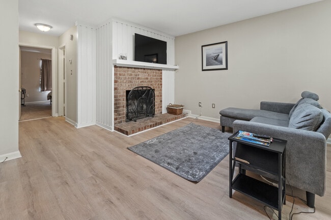 Building Photo - 1611 Ocean Bay Dr