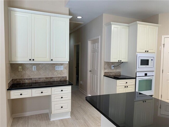 Building Photo - 4210 Burns Heritage Trail