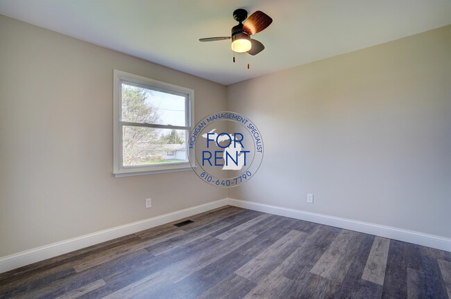 Building Photo - 5093 Spinning Wheel Dr
