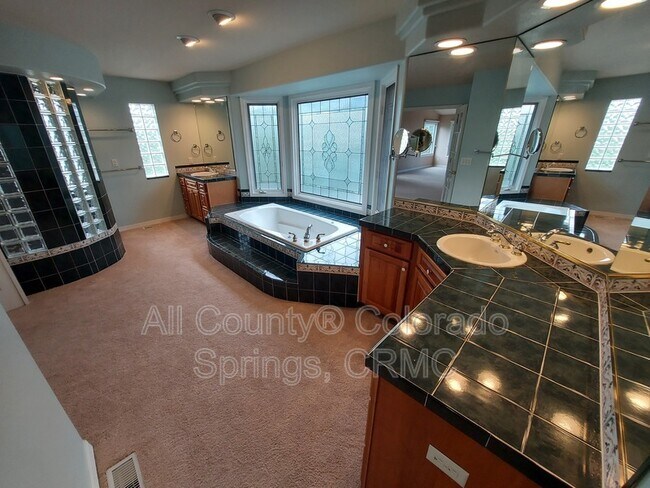 Building Photo - 5035 Langdale Way