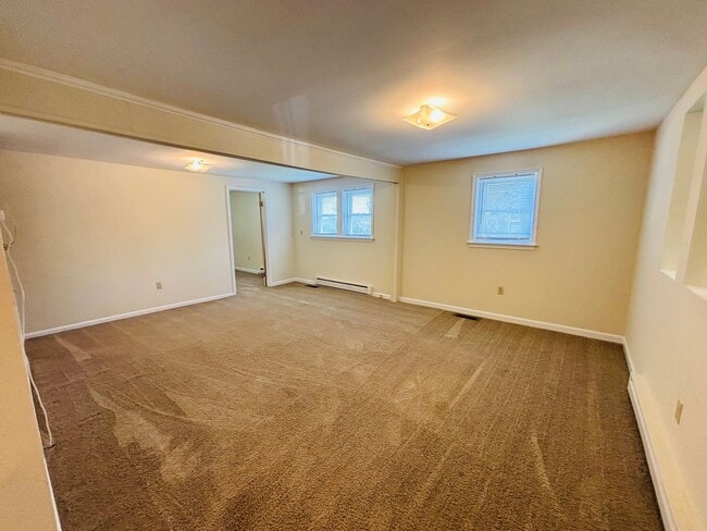 Building Photo - 1806 Brooksfield Rd