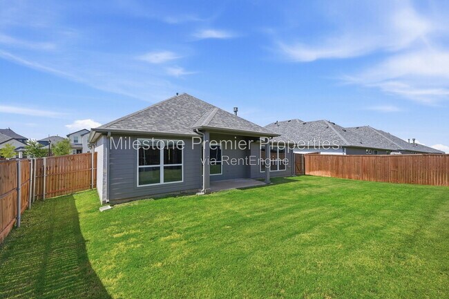 Building Photo - 425 Hoot Owl Hl