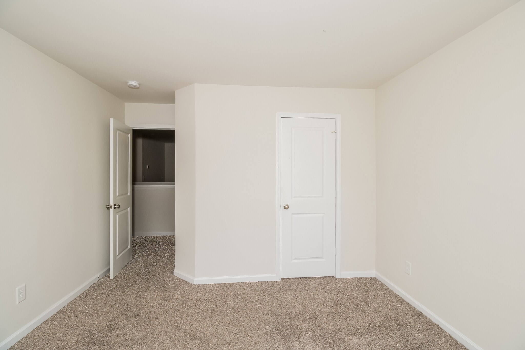 Building Photo - 209 Merry Oak Ln