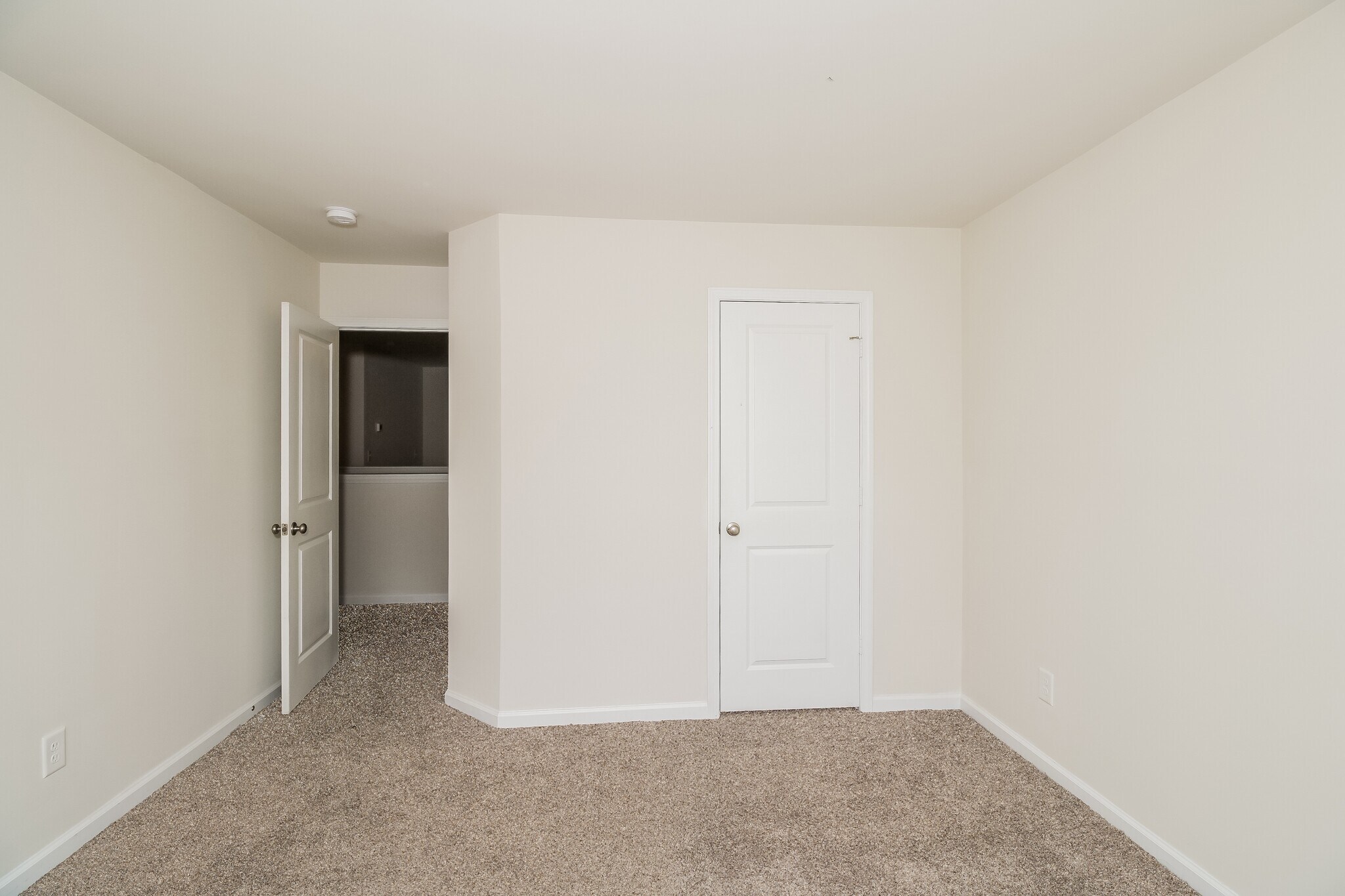 Building Photo - 316 Longstone Ct