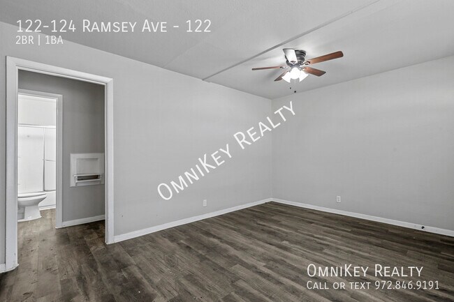 Building Photo - 122-124 Ramsey Ave-122