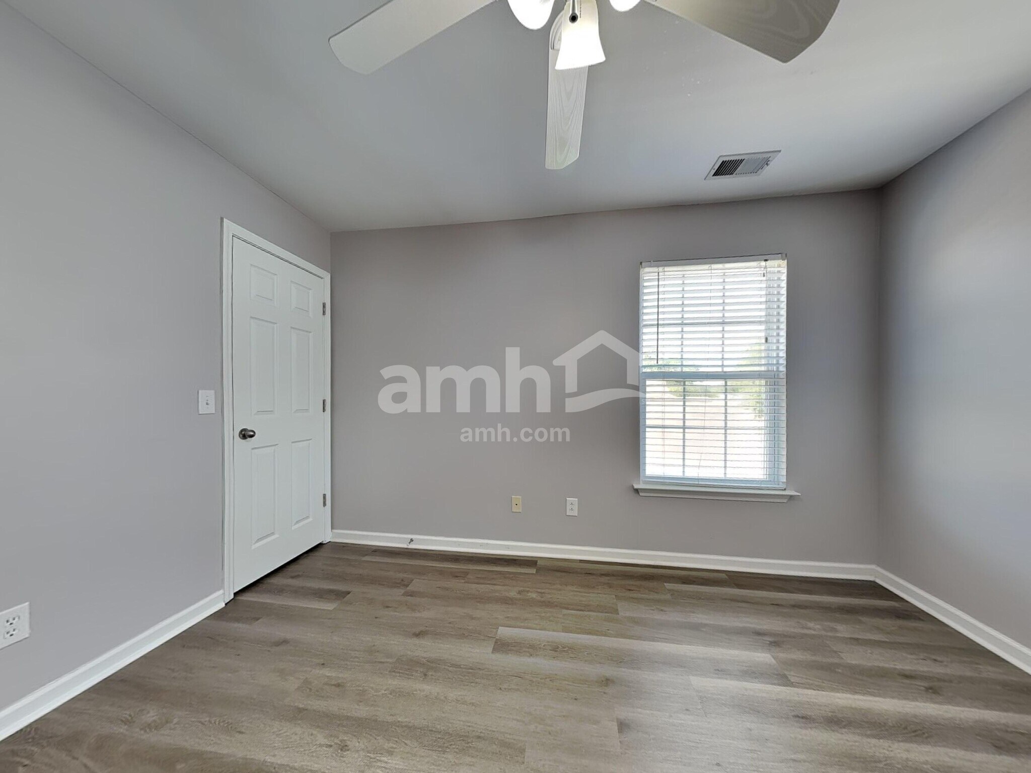 Building Photo - 201 Heritage Pky