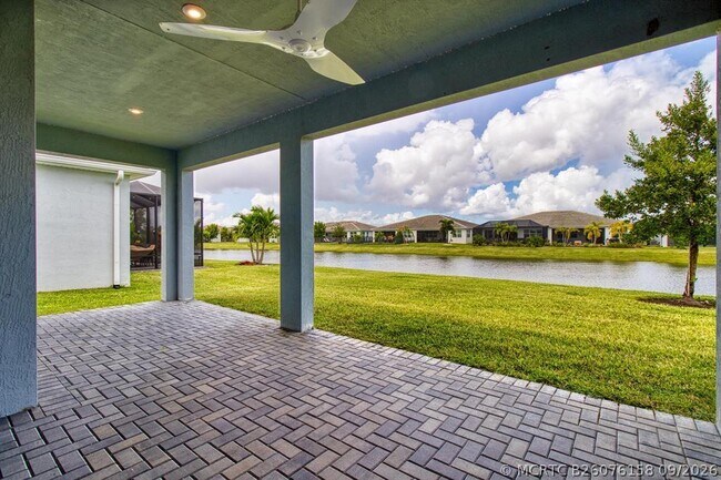 Building Photo - 10407 SW Aquila Wy