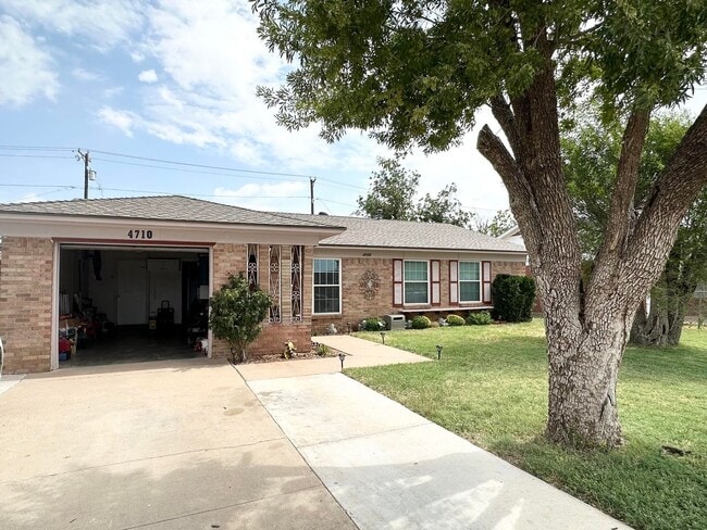 Building Photo - 3 Bed 1.5 Bath Ready to Rent!