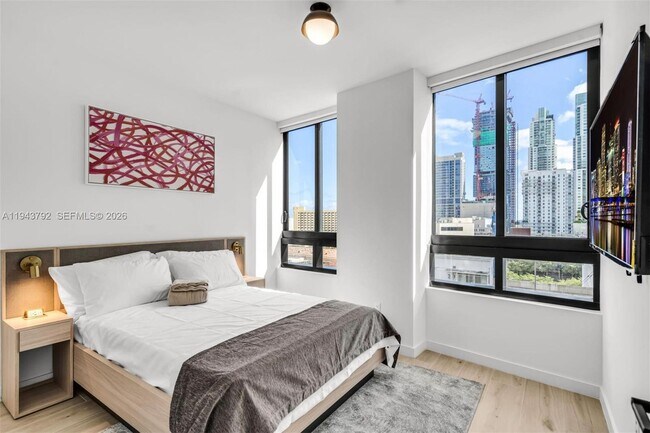 Building Photo - 225 N Miami Ave