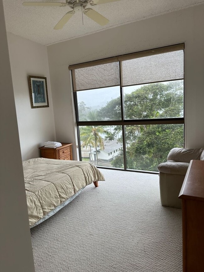 Building Photo - 3BR/2BA Penthouse with ocean view
