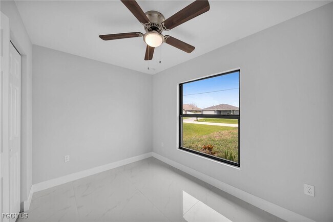 Building Photo - 1829 NW 7th Pl