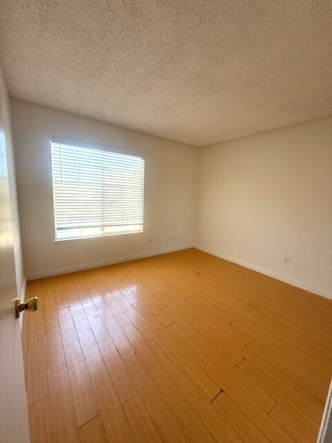 Building Photo - 328 E Ave R12