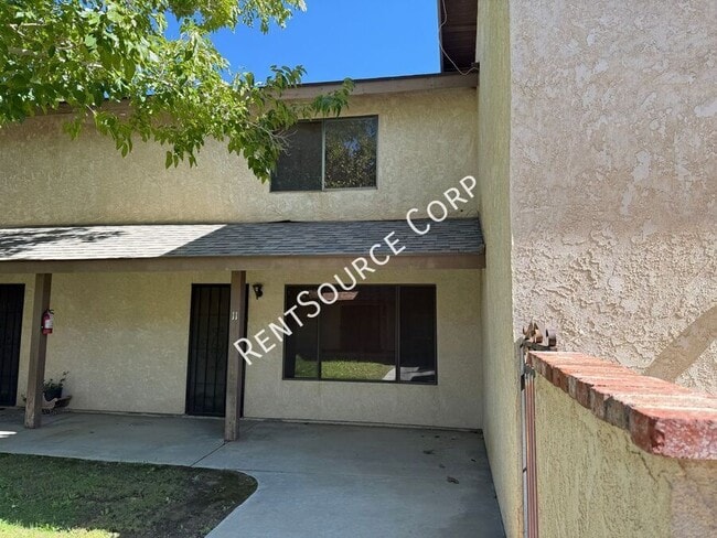 Primary Photo - 1303 W Ave J 4