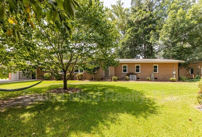 Building Photo - 3504 Hawthorne Rd