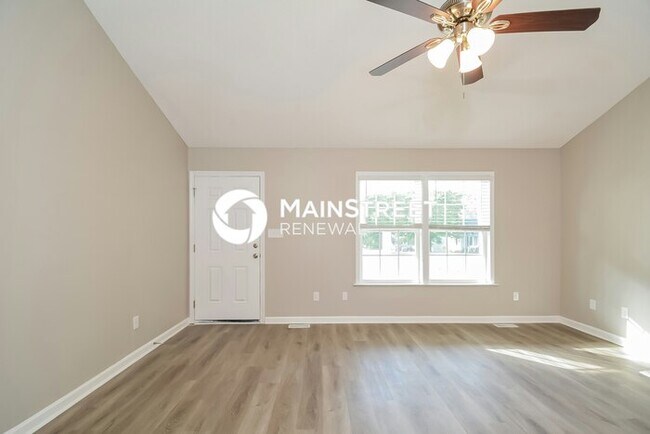 Building Photo - 3 Bedroom Pet-Friendly Home in Knightdale, NC with Main Street Renewal
