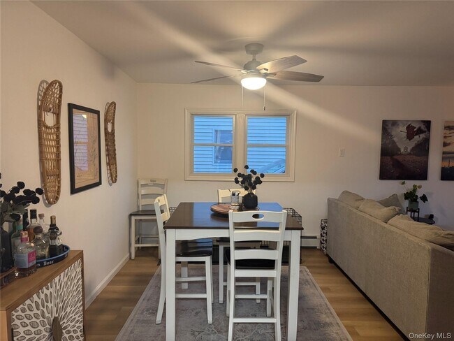 Building Photo - 542 E Pine St