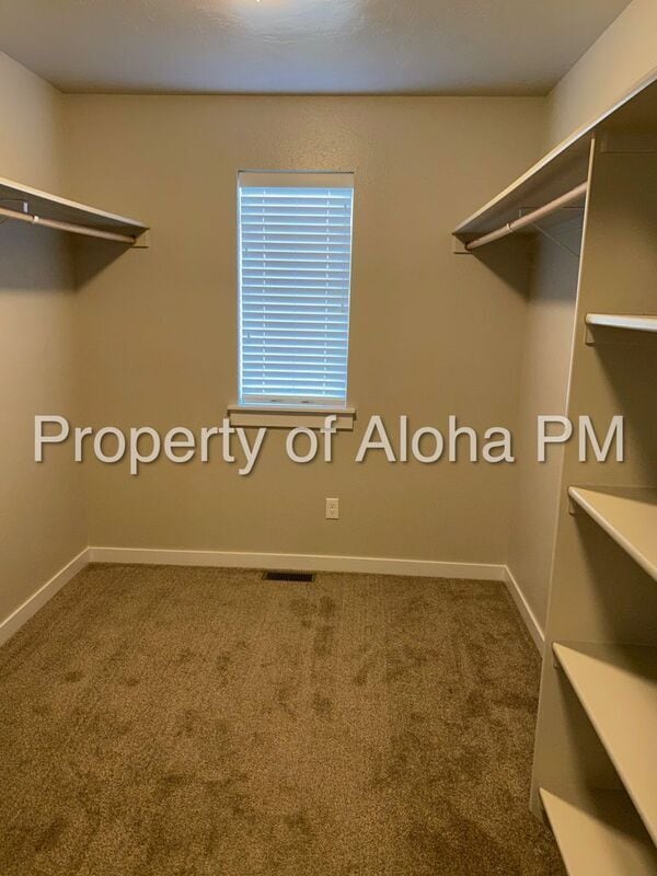 Building Photo - 6142 N Silver Spruce Ave