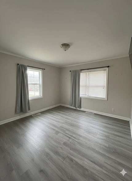 Bedroom 3 - 3704 Riviera Rd