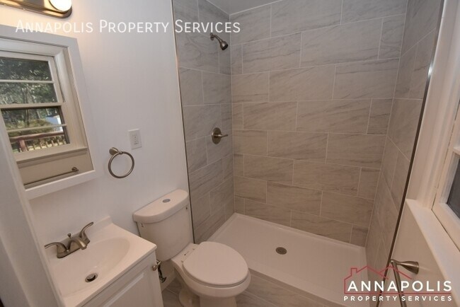 Building Photo - 817 Cedarcroft Dr