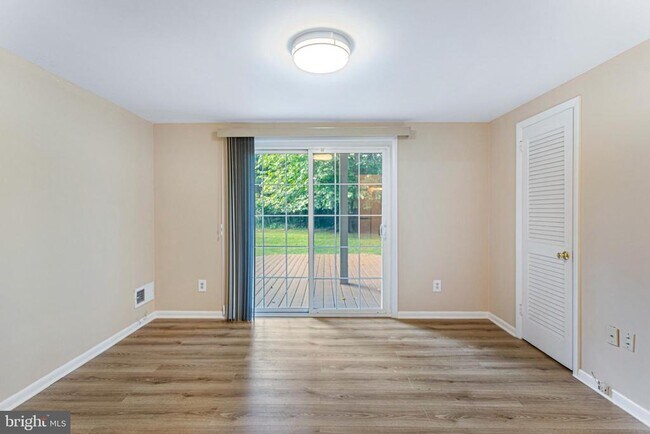Building Photo - 6503 Friars Ct