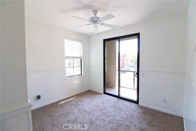 Building Photo - 561 W Maple Ave