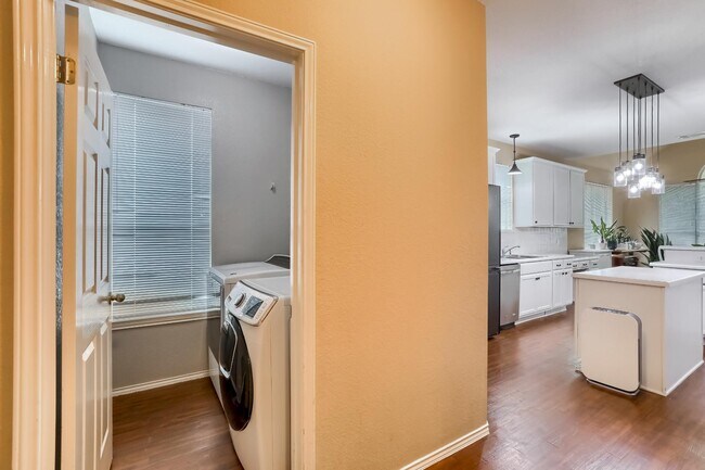 Building Photo - 301 Gulfstream Dr