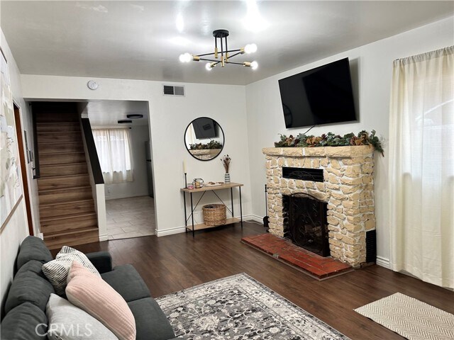 Building Photo - 32064 Hunsaker Way