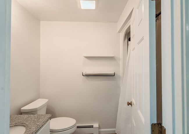 Building Photo - 613 MA-6A