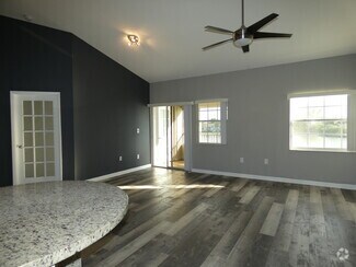 Building Photo - 2811 N Oakland Forest Dr