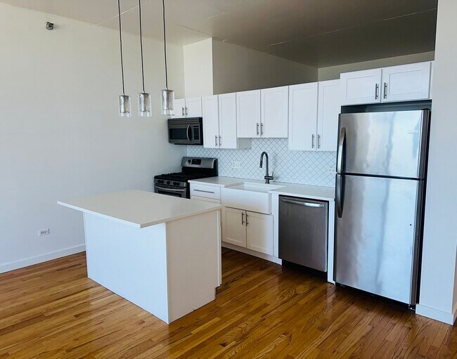 Building Photo - 1720 S Michigan Ave