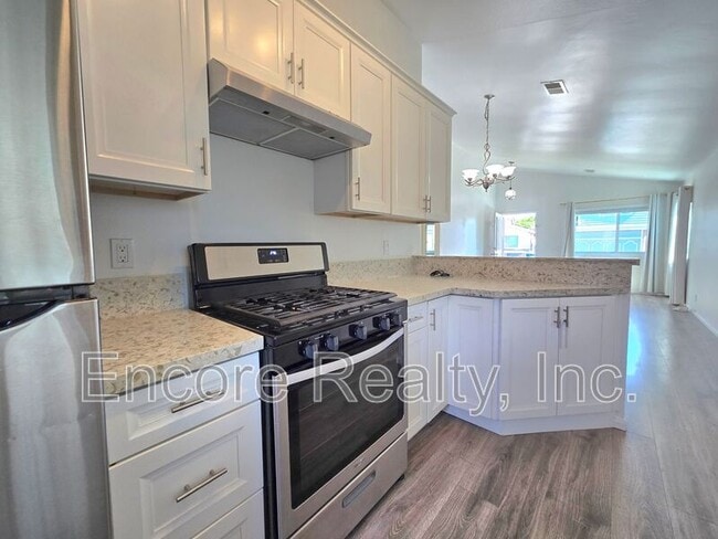 Building Photo - 2093 Waterbury Dr