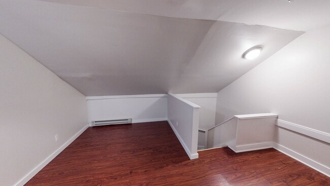 Building Photo - 244