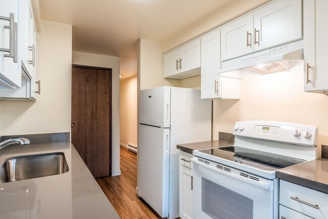 Interior Photo - Cottonwood Apartments