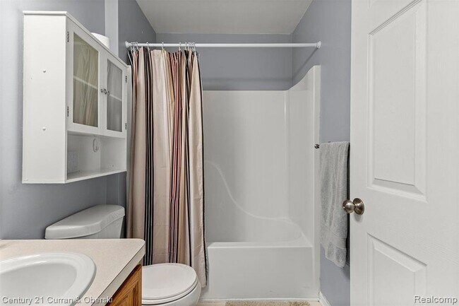 Building Photo - 7164 Richmond Dr