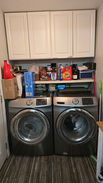 Building Photo - 4319A Central Ave