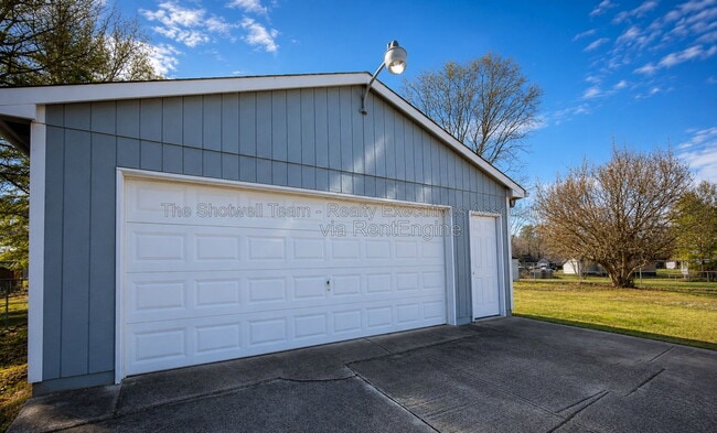 Building Photo - 8006 Wilnoty Dr