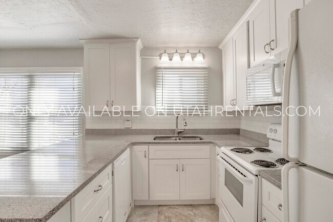 Building Photo - 222 S 100 E