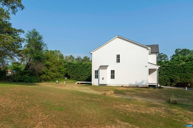 Building Photo - 1809 Old Orchard Rd