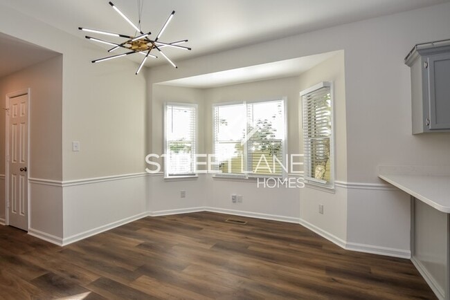 Building Photo - NOW OFFERING FIRST FULL MONTH FREE OR ONE ...