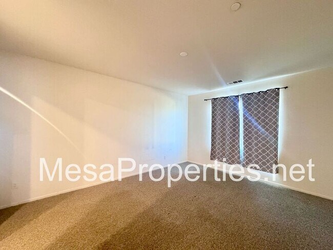 Building Photo - 11784 Ginger St