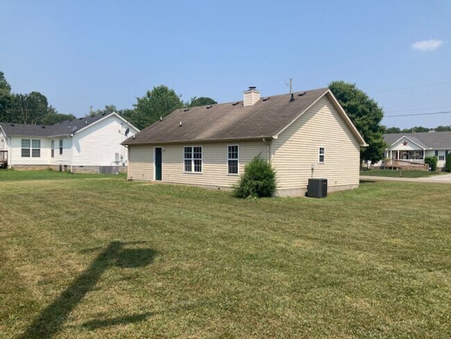 Building Photo - 704 Seaton Ct
